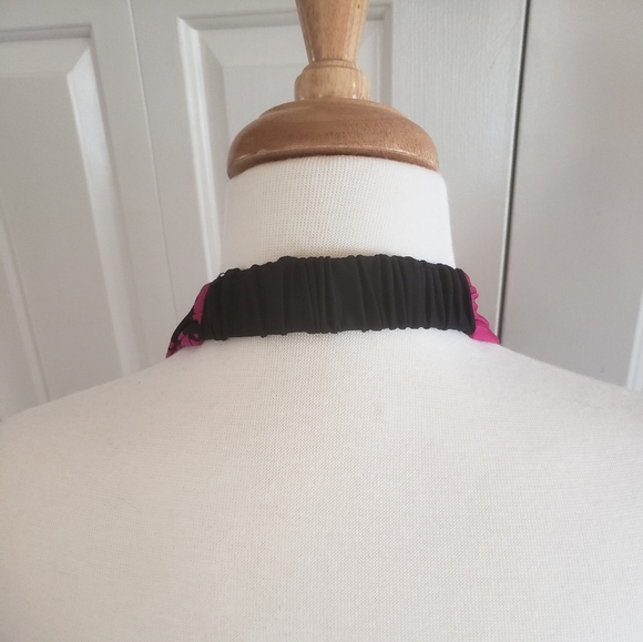 Cute Fushcia Floral Dress - Picture 5 of 6